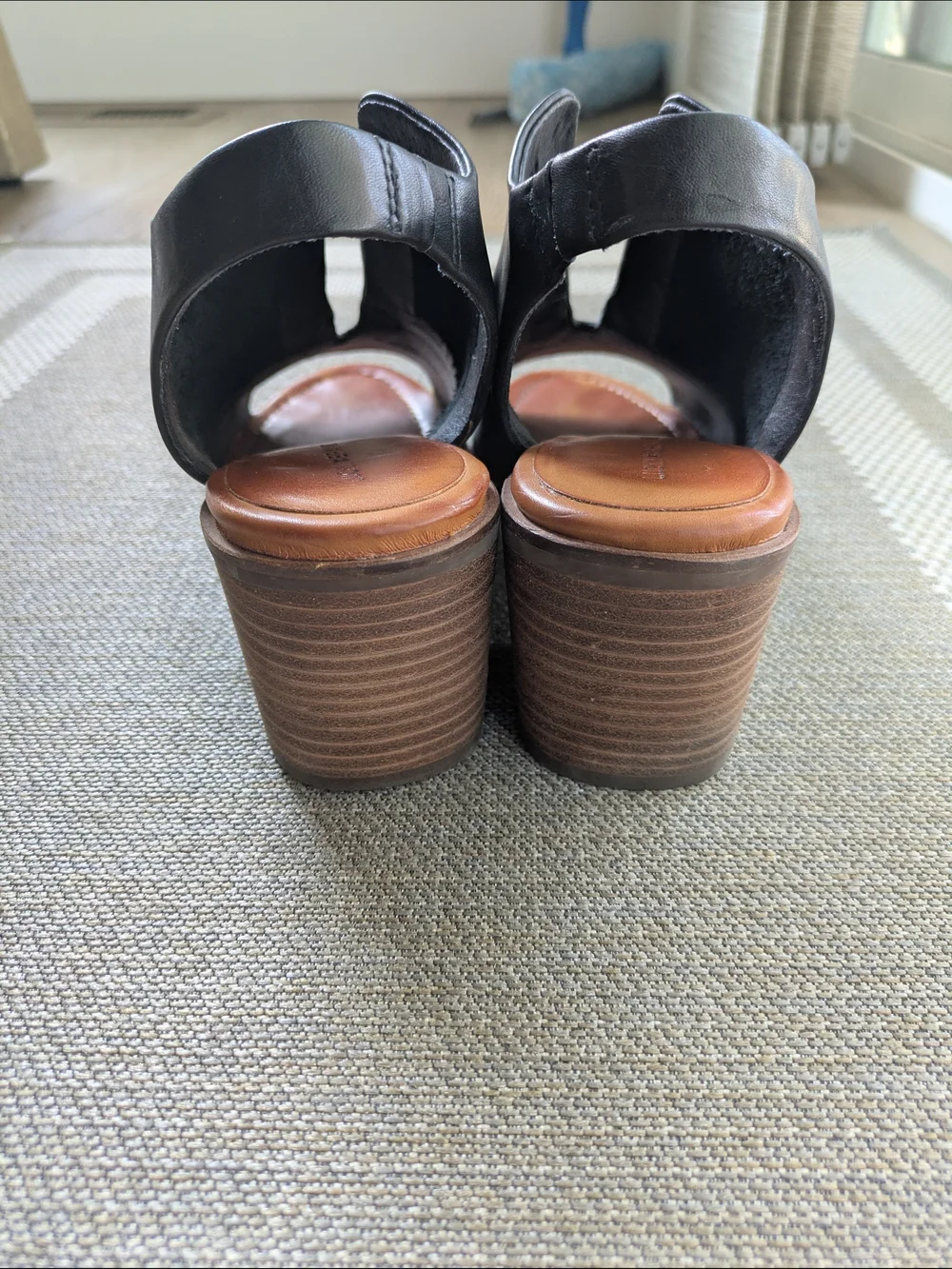 Lucky Brand toe supportive